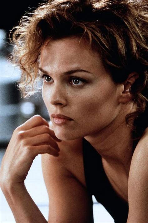 Dina Meyer