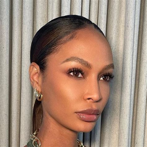 Joan Smalls on Instagram: "NY Glam @porschefabulous @hoshounkpatin ...