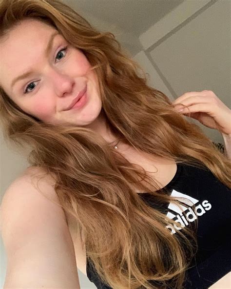 Anna 🦊 : r/SFWRedheads