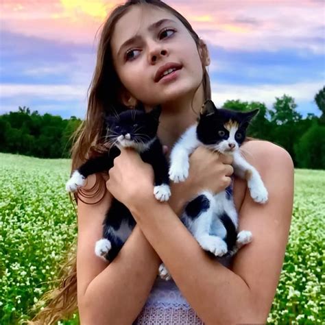 Stefania Deriabina (Instagram Star) - Age, Birthday, Bio, Facts, Family ...
