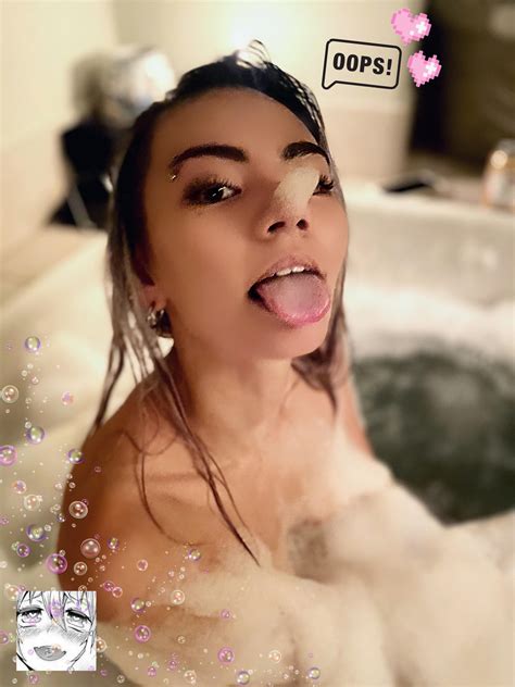 FREE SUB TO THIS EXOTIC BADDIE 😈 AT YOUR OWN RISK (⺣ ⺣)♡* i’m the waifu