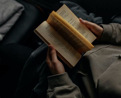 Вредно не читать: рассказываем об авторах и их произведениях | BroDude.ru