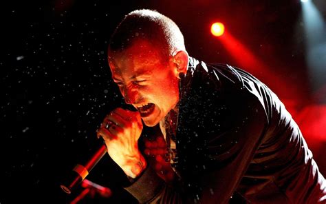Chester Bennington Background