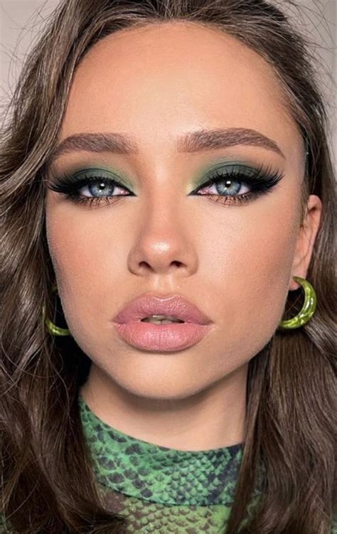 Пин от пользователя Cenoura Cozida на доске Makeup | Прически, Макияж в ...