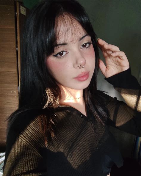 Sofia Valentina (@sofival.r) • Instagram photos and videos