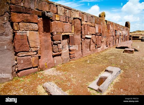 tiwanaku ruins bolivia stock photo alamy
