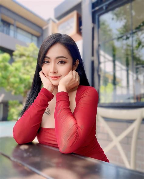 Xreindeers (ИксрейнДирс): биография актрисы и модели