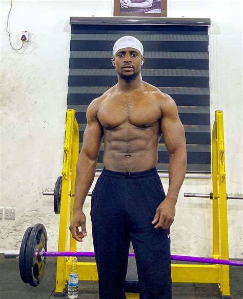 Ebony Fit Freaks | Like💜, Comments ⬇️ & Share : @chukwukere_n : : 🅵🅾🅻🅻🅾