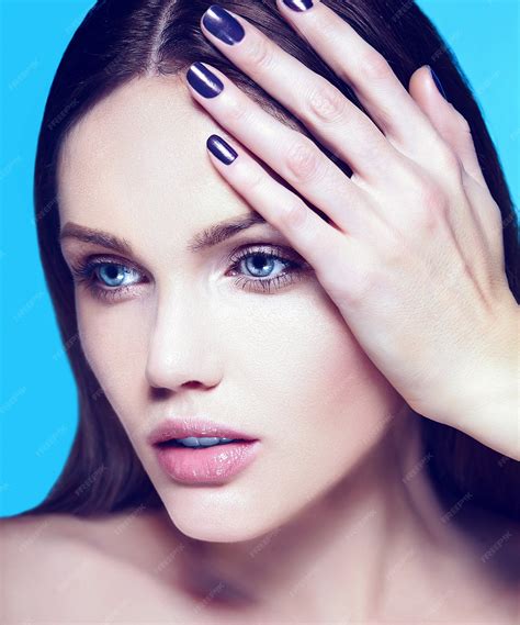 Free Photo | High fashion look.glamor closeup beauty portrait of