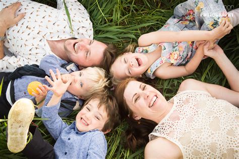 Creative and Modern Family Portrait Photography in Tuscany