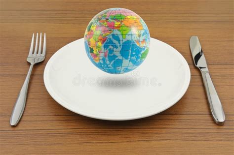 La Terra Sulla Zolla, Ready Per Mangia Immagine Stock - Immagine di ...
