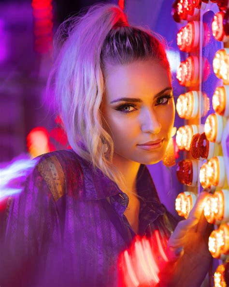 Bunny Honey - Top 1% OnlyFans Agency