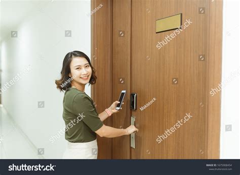 The Art Of Card Swiping: Unlocking Doors Without Keys