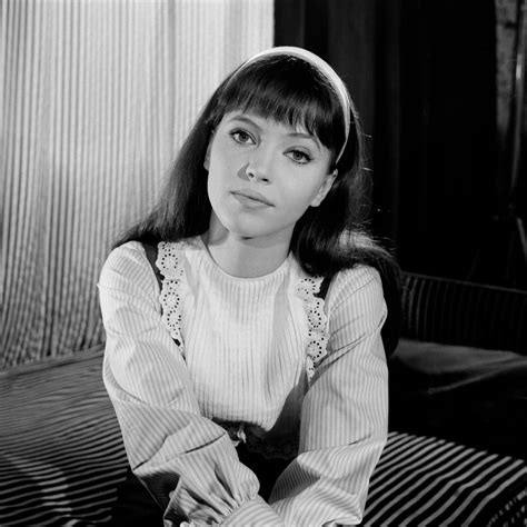 ANNA KARINA — FILM REVIEW