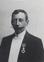 Category:Portrait photographs of Roald Amundsen - Wikimedia Commons