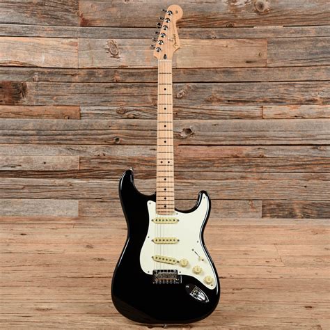 Fender Standard Stratocaster Black 2020 – Chicago Music Exchange