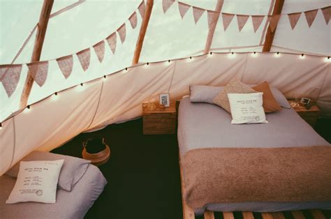 DIY Glamping Ideas To Try In The Garden • Craft Invaders in 2022 ...