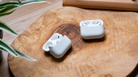 Apple AirPods Pro 1 vs 2: Which Gen is better? - SoundGuys