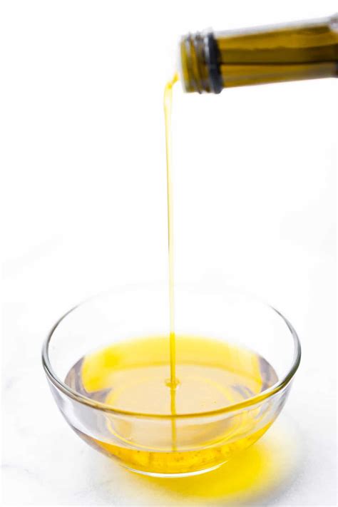 Olive Oil 101: Health Benefits, Cooking Tips, Facts!