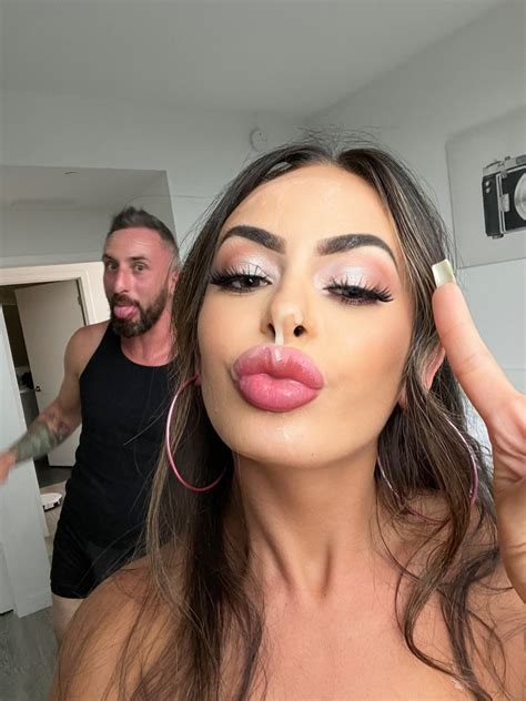 TW Pornstars - 2 pic. KiKi Klout. Twitter. BEFORE…. AFTER…. 12:48 AM