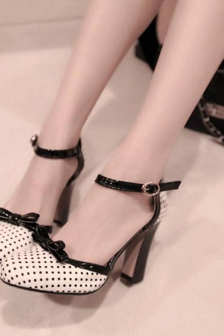 RHINESTONE HEELS on Luulla