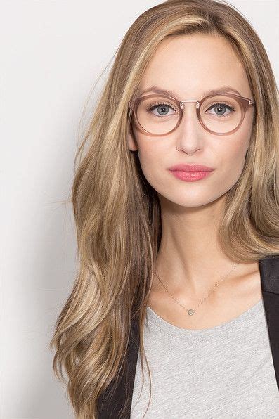 Modieuze brilmonturen voor visie 2017 | Brown glasses, Fashion eye ...