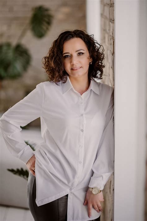 Irina Buchiuniene — Calutte