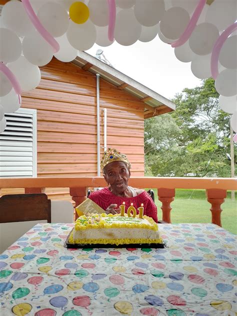 Octavia Waight Centre | San Ignacio