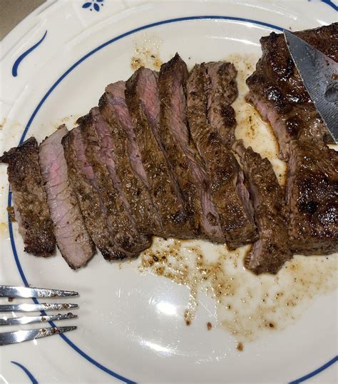 Tried my first reverse sear on a cheap sirloin steak : r/steak