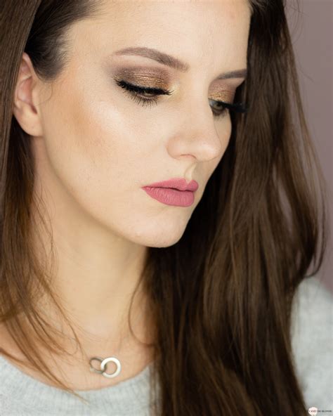 Sleek Makeup New Skin Revive Foundation | Saubhaya Makeup