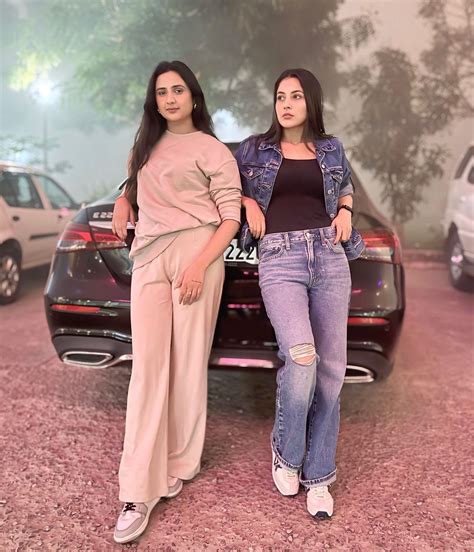 meet kashish aggarwal bigg boss  shehbaaz badeshas girlfriend