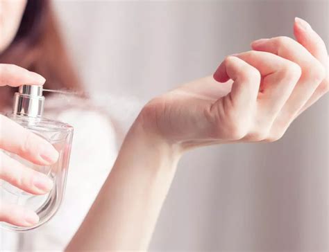 Коко Шанел представя легендарния парфюм Chanel No. 5 | Actualno.com