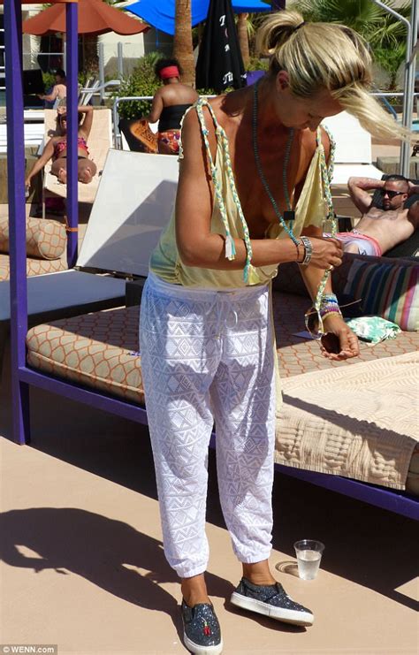 Victoria Hervey flashes nipples during Palm Springs break | Daily Mail