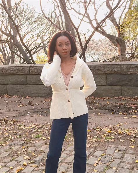 Zarria Simmons - Hey Bombshell! The weather outside is... | Facebook