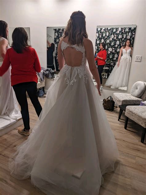 Hayley Paige New Wedding Dress Save 75% - Stillwhite