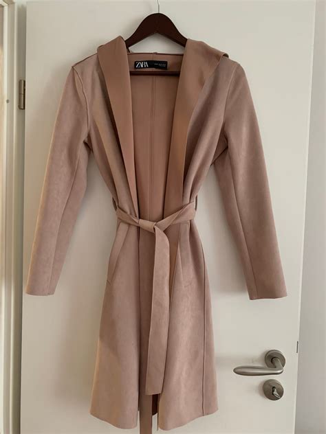Тренч ZARA в цвят пепел от рози гр. София Център • OLX.bg