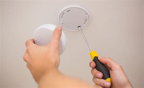 How To Install Smoke Detector? 10 Easy & Practical Step