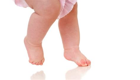 tanda perkembangan motorik bayi lambat vidoran