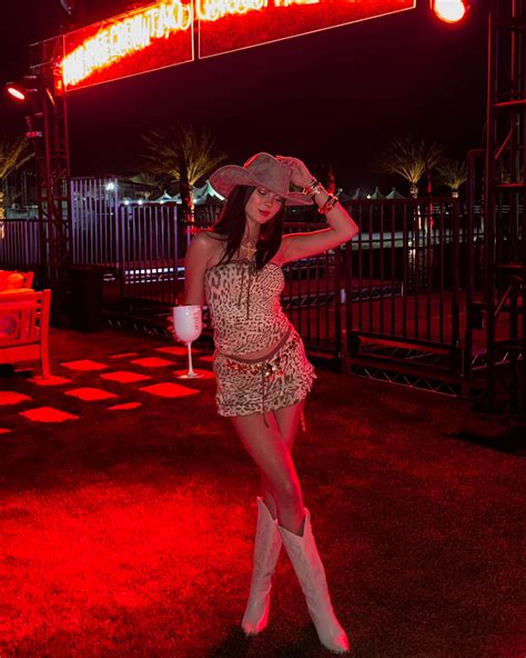 Yuliya Bezpalko | Do I move to Palm Springs? | Instagram