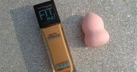 Maybelline Fit me Matte + Poreless Foundation in the shade 332(Golden ...