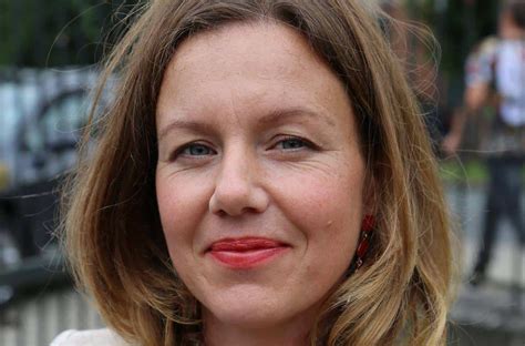 Meet Sandra from France - Falun Dafa Information Center