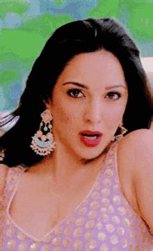 Kiara Expression GIF - Kiara Expression Bhojpuri - Discover & Share GIFs