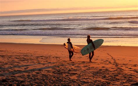 5 Waves To Surf in Baja California - International Travelers House