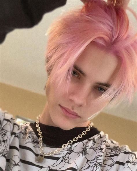 Eboy Haircut Middle Part - Middle Part E Boy Hair Cut Novocom Top / So ...