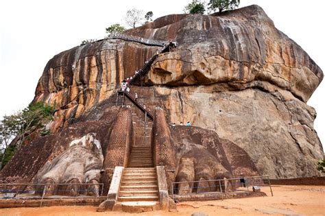 Sigiriya Rock Fort Historical Facts and Pictures | The History Hub