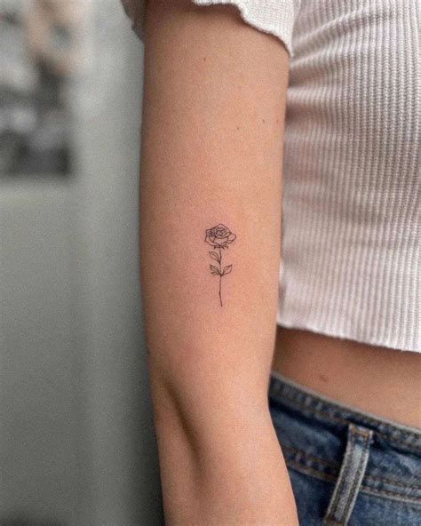 Tatuagem De Rosa Minimalista - Tatuaje de rosa minimalista: diseños inspiradores para todos los gustos