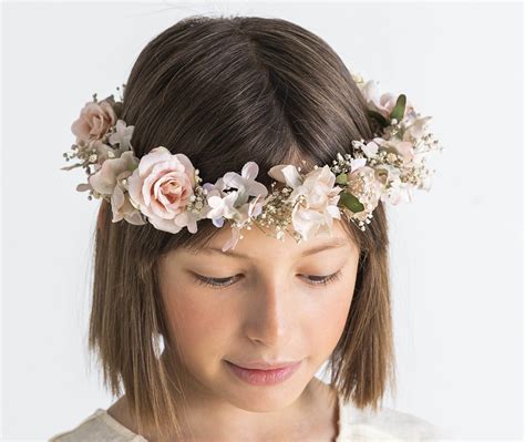 Guía Completa de Tiaras y Diademas de Flores para Comunión: Estilo