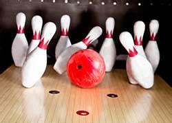 Bowling definition and meaning | Collins English Dictionary