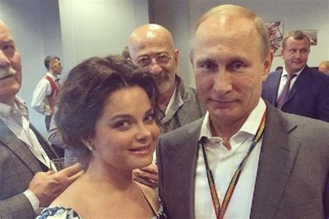 ФОТО: Роcсийские звезды сделали селфи с Путиным и Медведевым - Бублик