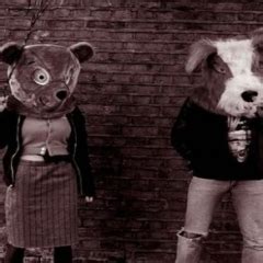 Crystal Castles - Fotos - VAGALUME